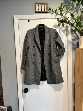 Zara Black & White Houndstooth Double-Breasted Pea Coat